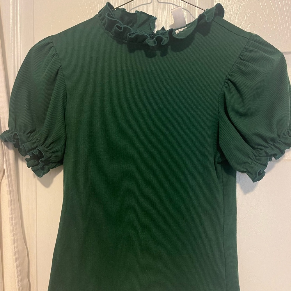 Elegant Ribbed  Green Ruffle Sleeve Top size Small